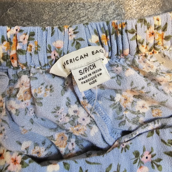 American Eagle Skirt. - Picture 3 of 4